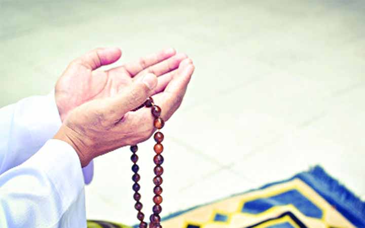 বার্ধক্য থেকে আশ্রয় চেয়ে নবিজির (সা.) শেখানো দোয়া